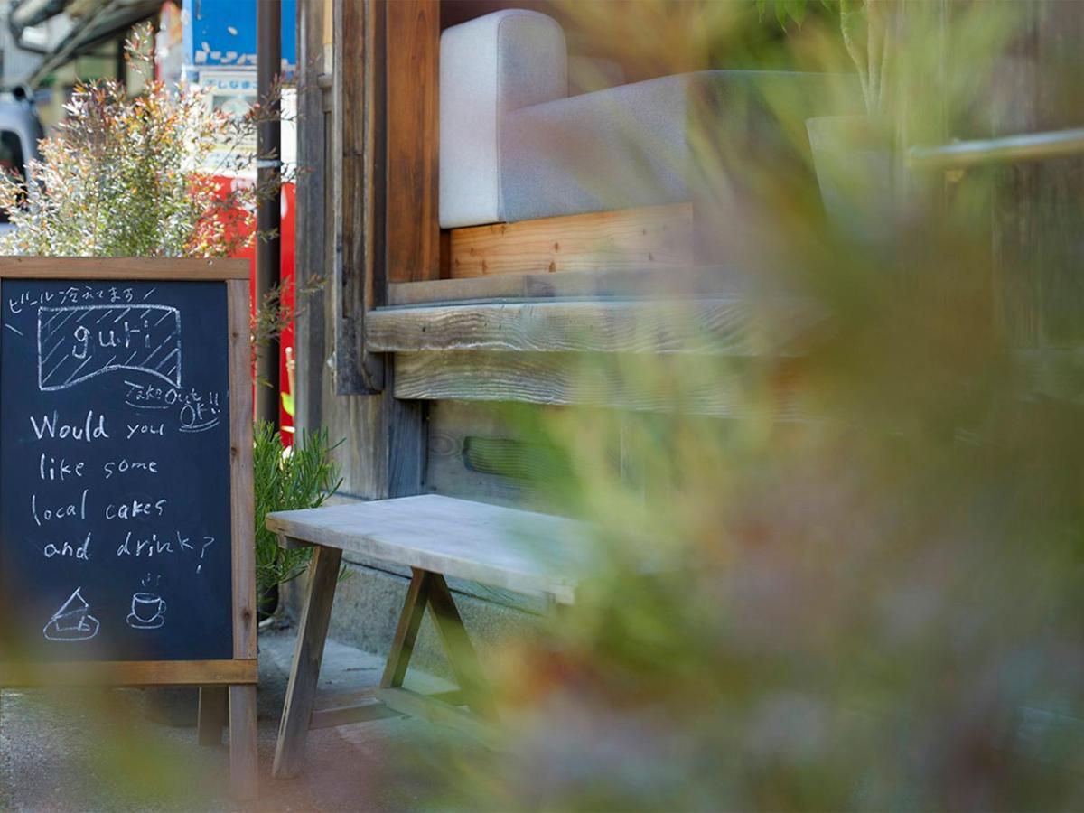 Cafe & Bb Guri Panzió Ine Kültér fotó